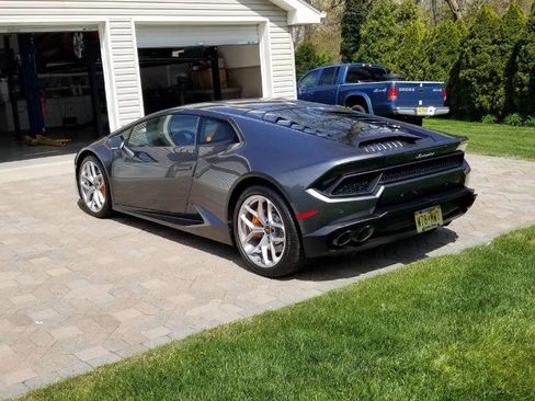 Used 2018 Lamborghini Huracan LP 580-2 image 3