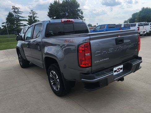 Used 2021 Chevrolet Colorado Z71 AWD/4WD image 7