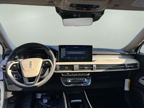 New 2026 Lincoln Corsair Premiere image 10