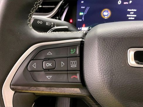 Used 2022 Jeep Grand Cherokee Limited 4xe w/ Luxury Tech Group II image 11