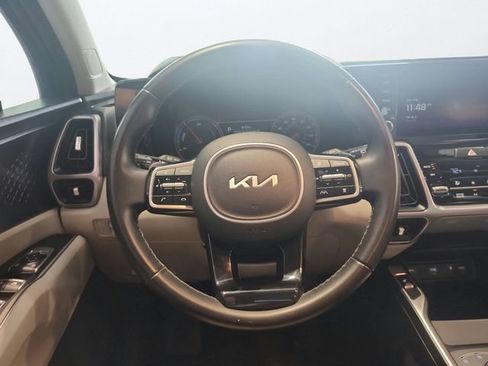 Certified 2023 Kia Sorento EX AWD/4WD image 9