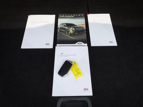 Used 2021 Kia Telluride LX AWD/4WD image 74