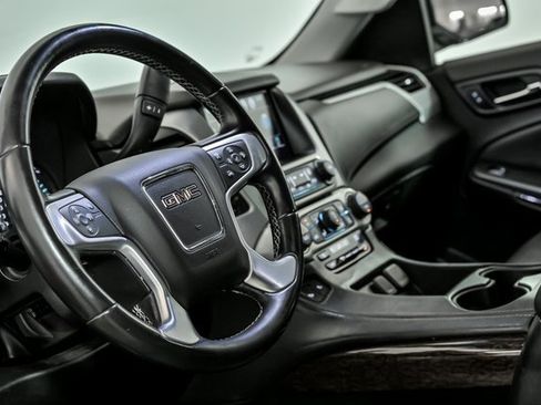 Used 2019 GMC Yukon XL SLT w/ Open Road Package image 14