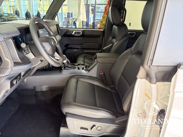 Used 2025 Ford Bronco Badlands AWD/4WD image 11