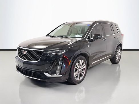 Used 2021 Cadillac XT6 Premium Luxury w/ LPO, Floor Liner Package AWD/4WD image 5