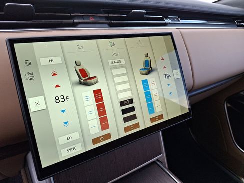 New 2026 Land Rover Range Rover SE image 13