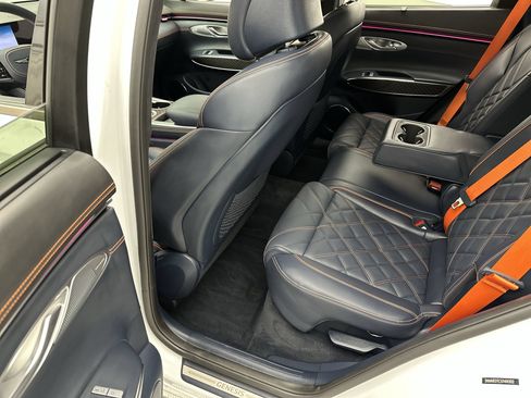 Certified 2026 Genesis GV70 3.5T Sport Prestige AWD/4WD image 23