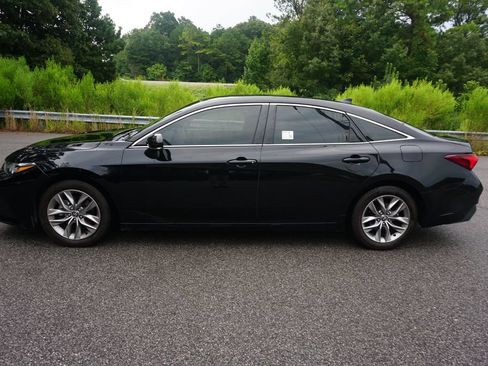 Used 2021 Toyota Avalon XLE FWD image 18