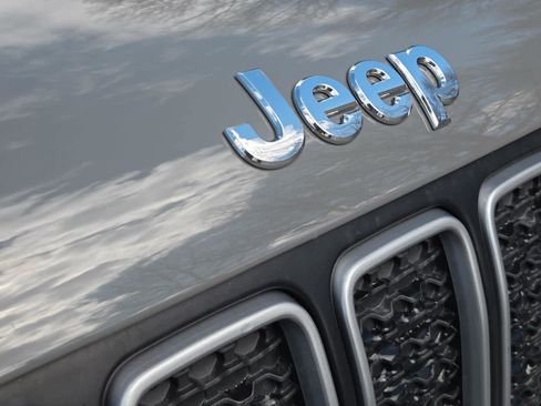 Used 2022 Jeep Renegade Latitude w/ Convenience Group image 4