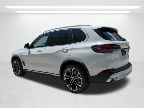 New 2026 BMW X5 xDrive40i w/ Premium Package AWD/4WD image 6