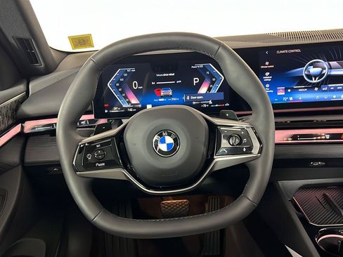 Certified 2024 BMW 540i xDrive w/ Premium Package AWD/4WD image 17