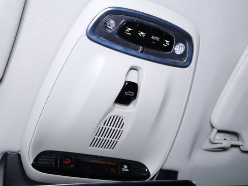 Used 2020 Volvo XC90 T6 Momentum image 29