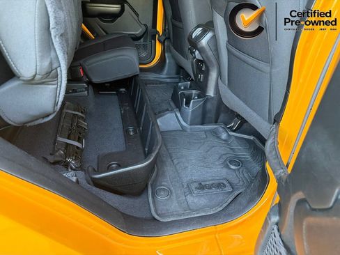 Certified 2021 Jeep Gladiator Sport AWD/4WD image 27