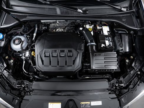 Certified 2024 Audi Q3 2.0T Premium Plus image 18