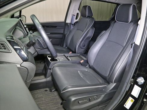 Certified 2025 Honda Odyssey Elite image 4