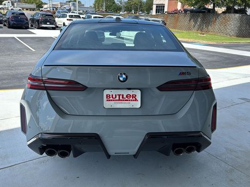 New 2026 BMW M5 w/ Executive Package image 4