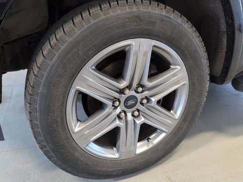 Used 2019 Ford F150 Lariat w/ Equipment Group 502A Luxury AWD/4WD image 7