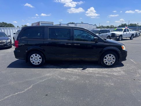 Used 2014 Dodge Grand Caravan American Value Package image 4