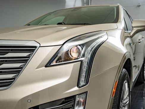 Used 2017 Cadillac XT5 Luxury w/ Driver Awareness Package FWD image 13