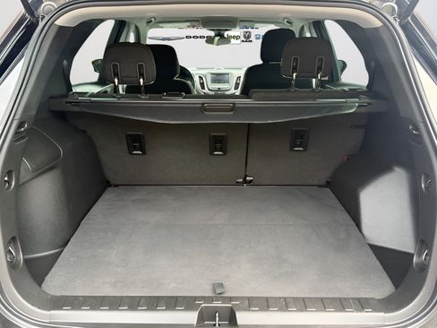Used 2020 Chevrolet Equinox LS w/ LPO, Cargo Package FWD image 15