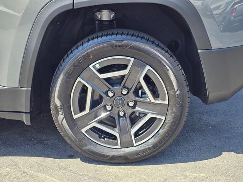 New 2026 Jeep Cherokee Laredo AWD/4WD image 10