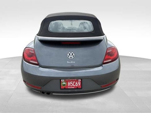 Used 2017 Volkswagen Beetle 1.8T S FWD image 4
