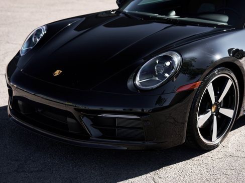 Used 2024 Porsche 911 Carrera S image 9