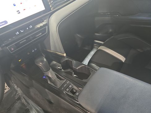 Used 2025 Toyota Camry SE w/ Multimedia Upgrade Package FWD image 23