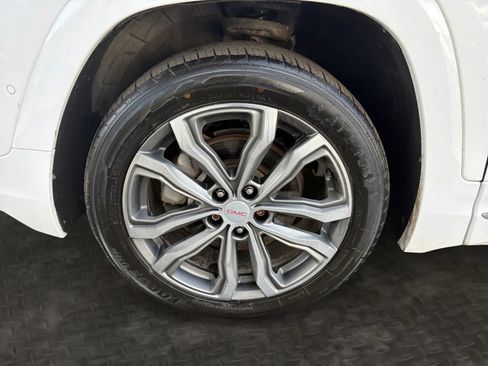 Used 2019 GMC Terrain Denali w/ Advanced Safety Package AWD/4WD image 36