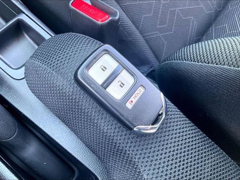 Used 2016 Honda Fit EX image 34