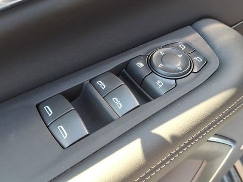 New 2026 GMC Yukon Elevation w/ Elevation Premium Package AWD/4WD image 21