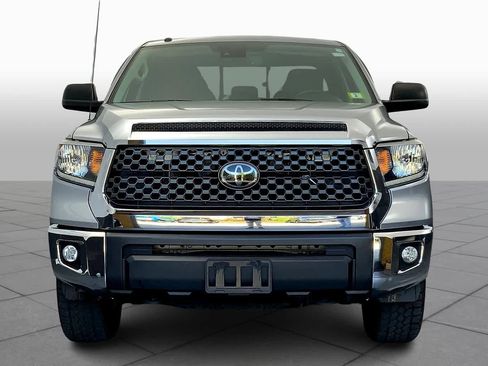 Used 2019 Toyota Tundra SR5 AWD/4WD image 4