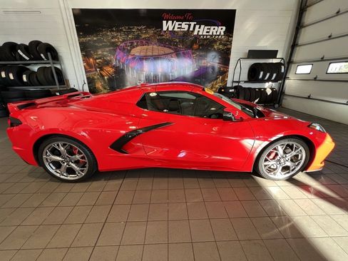 Used 2023 Chevrolet Corvette Stingray Premium Conv w/ Z51 Performance Package image 11