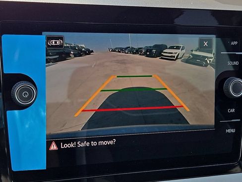Used 2025 Volkswagen Taos SE FWD image 21