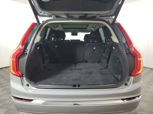 Certified 2025 Volvo XC90 B5 Core AWD/4WD image 11