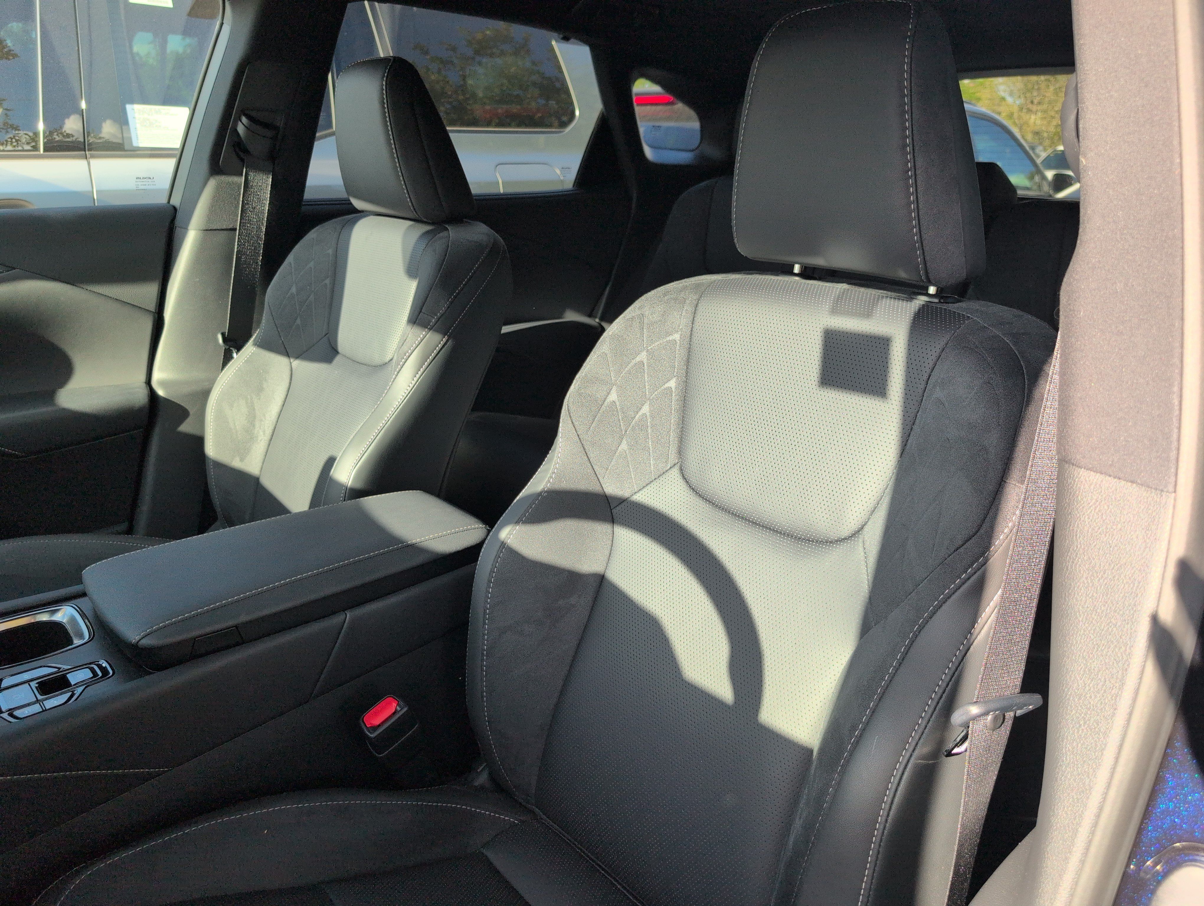 Certified 2024 Lexus RX 350 w/ Convenience Package AWD/4WD image 5