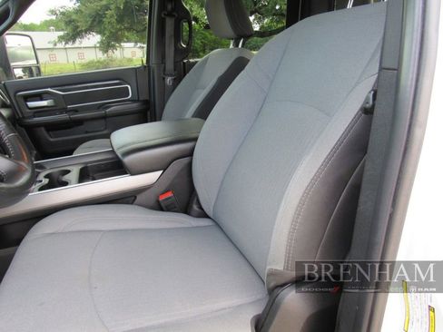 Used 2024 RAM 2500 Big Horn w/ Off Road Package AWD/4WD image 15