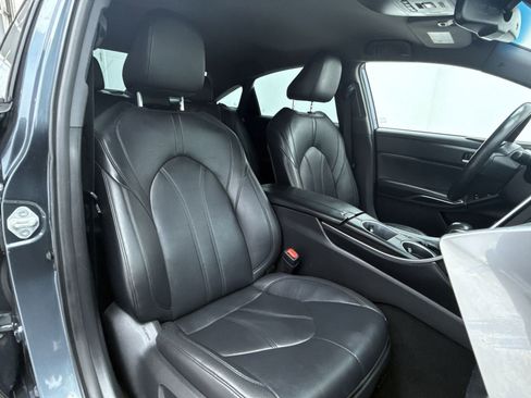 Used 2021 Toyota Avalon XLE image 13