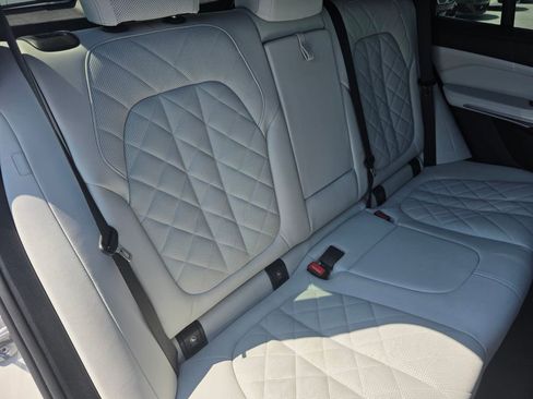 Certified 2024 BMW X5 sDrive40i w/ M Sport Package image 28