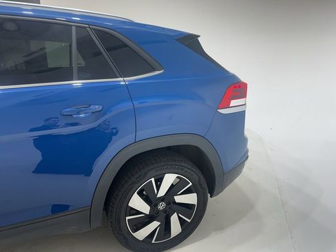 Used 2025 Volkswagen Atlas Cross Sport SE image 7