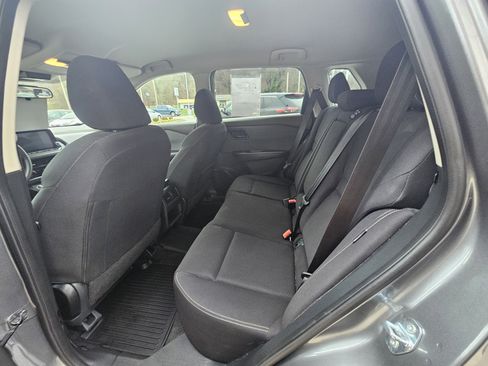 Used 2023 Nissan Rogue S image 14