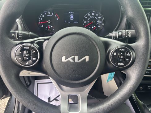 Certified 2022 Kia Soul LX image 23