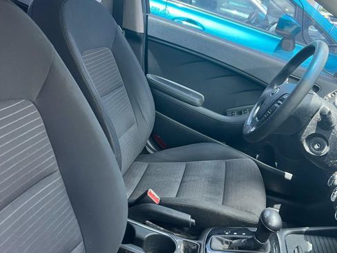 Used 2017 Kia Forte LX w/ LX Popular Package FWD image 4
