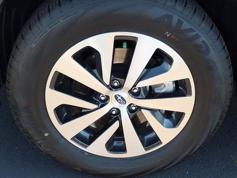 Certified 2025 Subaru Outback Premium w/ Popular Package #1A image 12