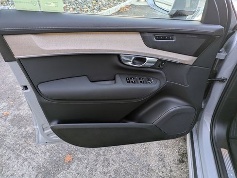 New 2026 Volvo XC90 B5 Plus image 11