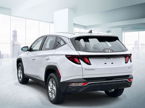 Used 2023 Hyundai Tucson SE AWD/4WD image 3