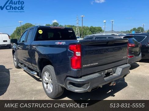 Used 2020 Chevrolet Silverado 1500 Custom w/ Custom Value Package AWD/4WD image 4