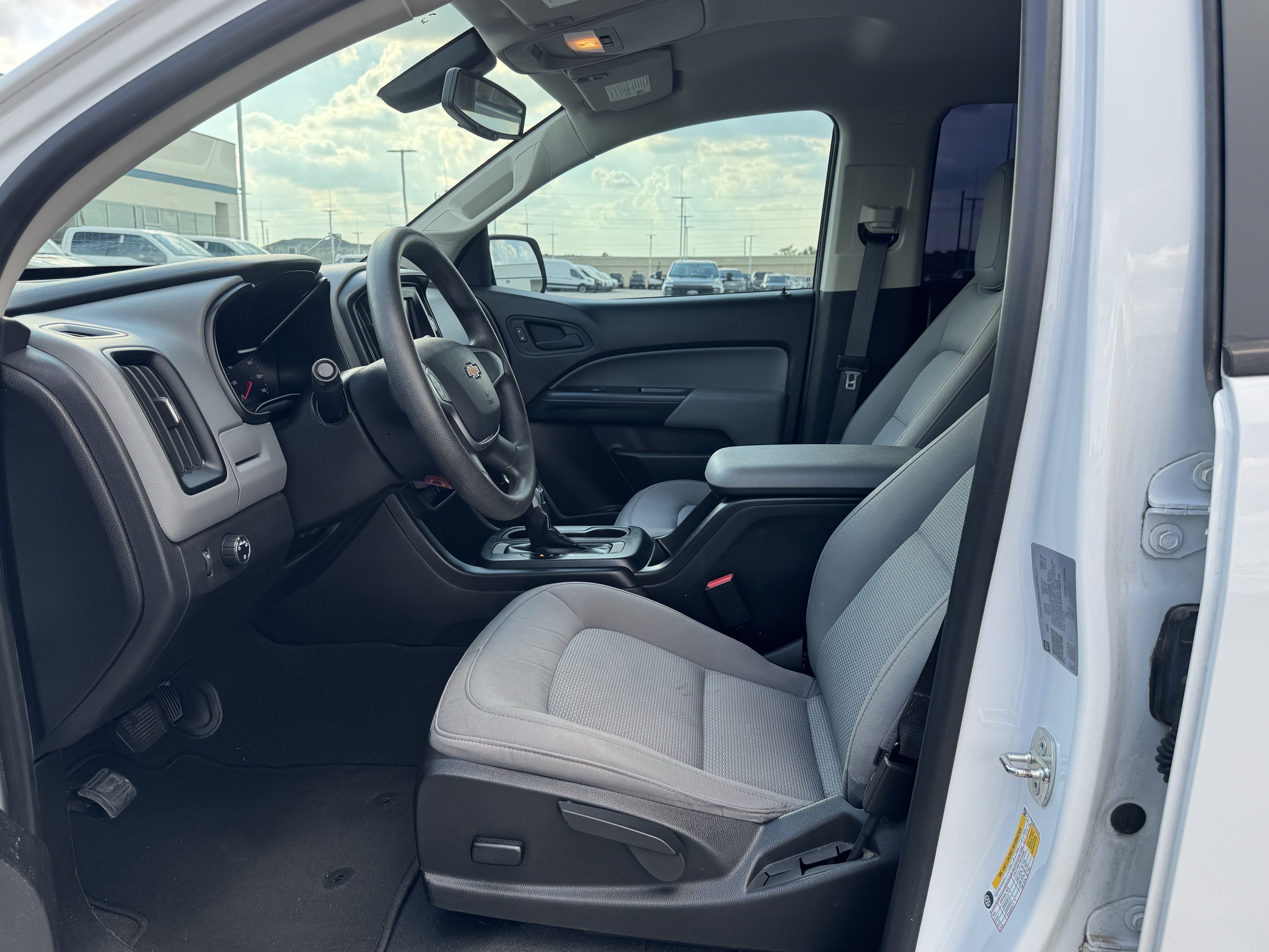 Used 2022 Chevrolet Colorado W/T w/ WT Convenience Package RWD image 17