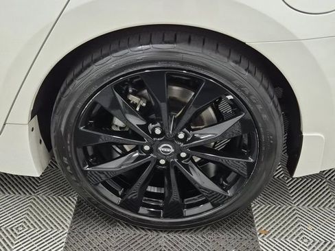 Certified 2023 Nissan Maxima SR w/ Sport Mat Group image 10