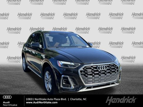 Used 2023 Audi Q5 2.0T Premium w/ Convenience Package AWD/4WD image 1